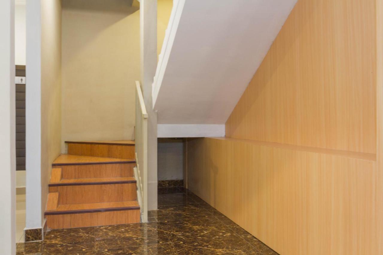 Reddoorz Plus @ Dipatiukur Bandung Exterior photo