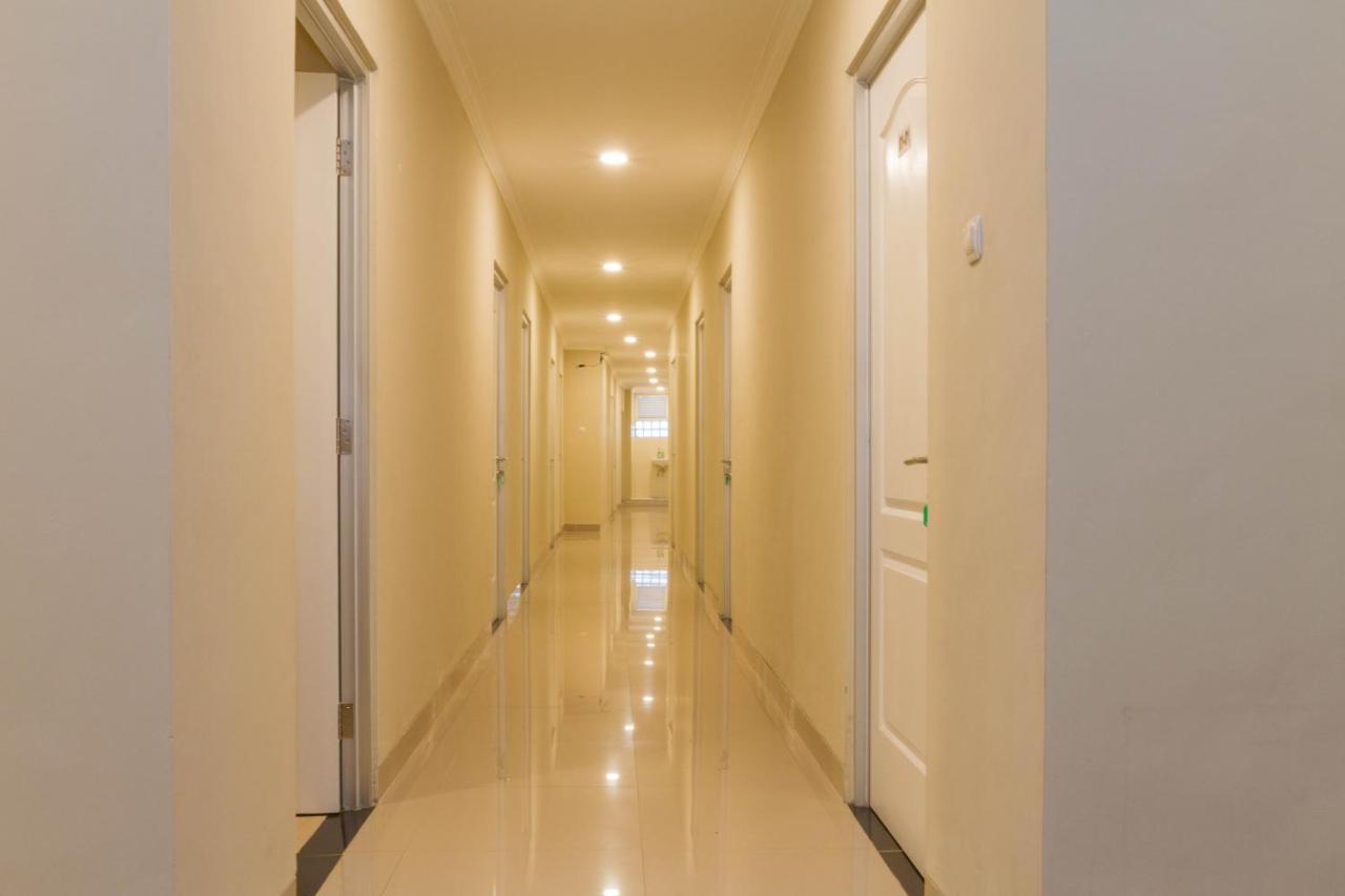 Reddoorz Plus @ Dipatiukur Bandung Exterior photo